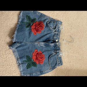 Trendy top shop shorts